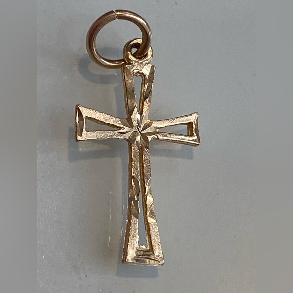 10k Gold Cross Pendant
